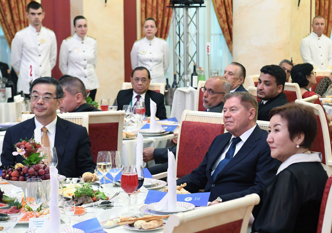 From left to right: President and Chief Justice of the Supreme People’s Court of China Zhou Qiang, Chief Justice of the Supreme Court of Russia Vyacheslav Lebedev and Chief Justice of the Supreme Court of Kyrgyzstan Gulbara Kaliyeva at the welcoming dinner on behalf of the Supreme Court of Russia held as part of the meeting of Supreme Court Chief Justices of the Shanghai Cooperation Organisation (SCO) in Sochi